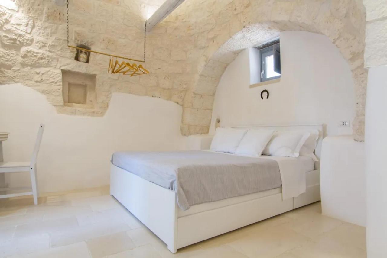 Masseria Trulli Sull'Aia ชิสแตร์นีโน ภายนอก รูปภาพ